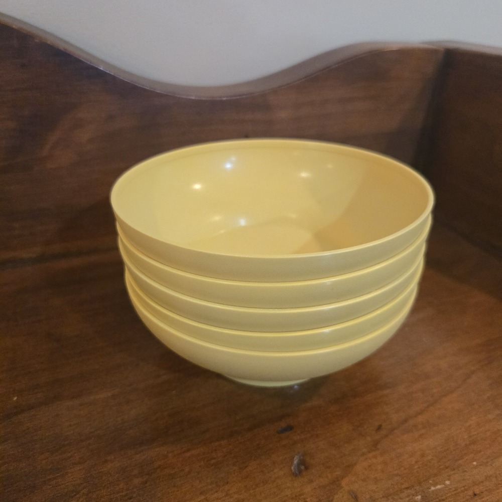 Vintage Tupperware Cereal Salad Bowls #890 Set of 5 Harvest Gold